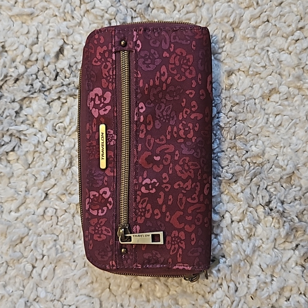 Traveling wallet
